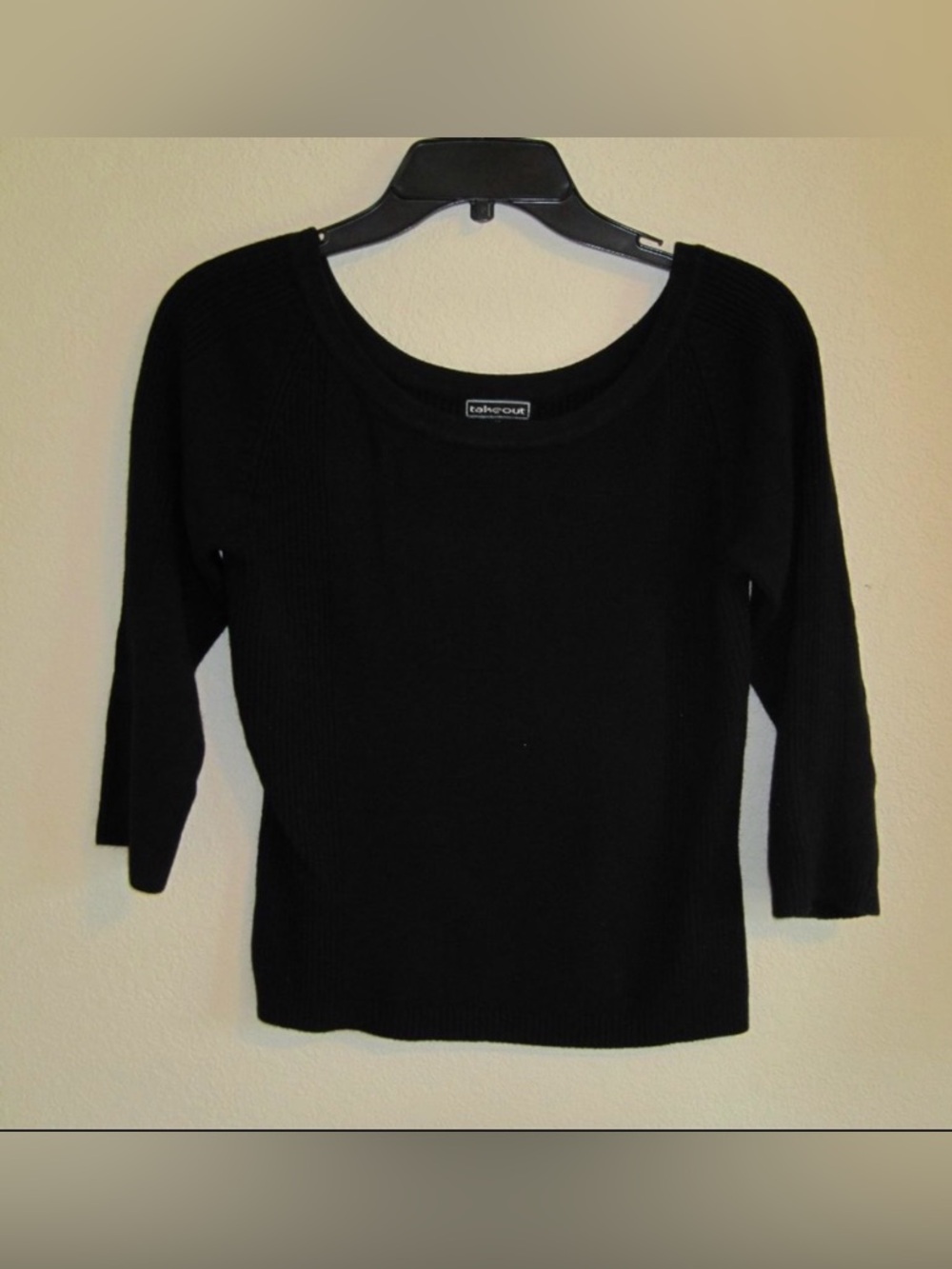 Take out sweater sz M